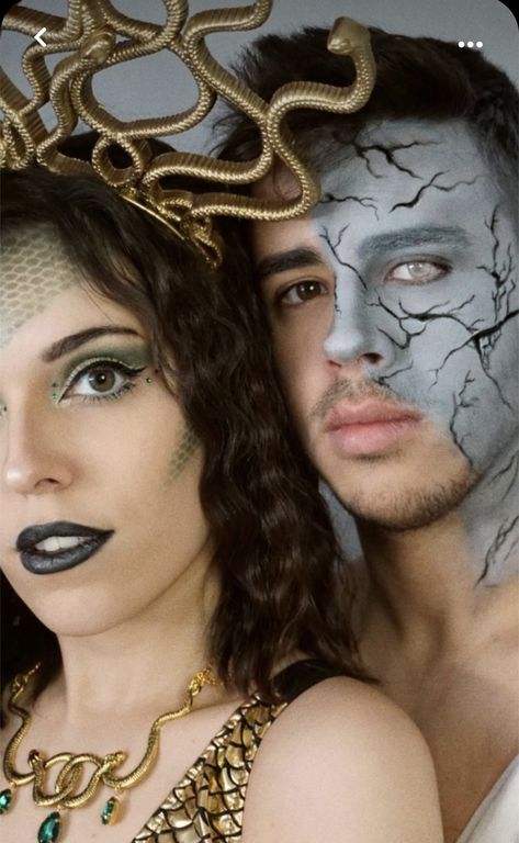 Couple Halloween Face Makeup, Medusa Couple Costume Diy, Couples Halloween Costume Makeup, Medusa And Statue Halloween Costume, Diy Medusa Costume Women, Posideon Costume, Halloween Makeup Looks For Couples, Medusa Couples Halloween Costume, Halloween Makeup Medusa