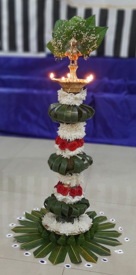 Easy and simple decoration Lamp Decoration For Pooja, Kuthu Vilaku Decoration With Flowers, Lamp Decoration Ideas For Pooja, Deepam Decoration Ideas, Homam Pooja Decoration, Samai Decoration With Flowers, Samai Decoration Idea, Goddess Decor Ideas, Samay Decoration