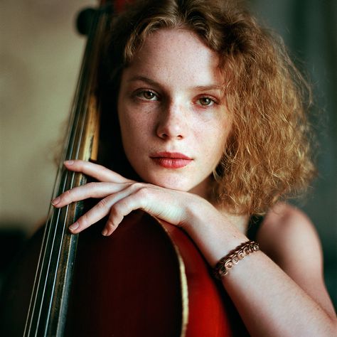 Ju viola by Daniil Kontorovich on 500px.com Cello Photoshoot, Cello Photo, Cello Photography, Violin Photography, Medium Format Photography, Music Photoshoot, Musician Portraits, Musician Photography, Headshot Poses