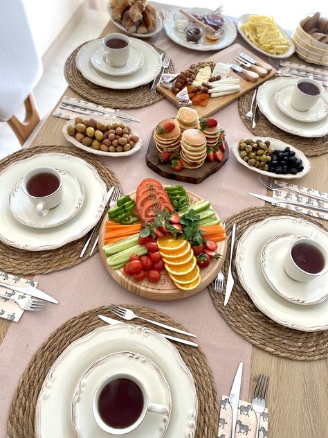 Turkish Table Setting, Turkish Desserts, Luxury Lifestyle Dreams, Table Setting, Table Settings, Table Decorations, Quick Saves