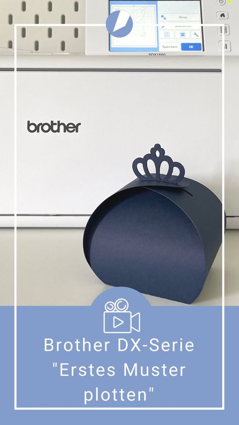 In unserem Video zeigen wir euch, wie ihr mit den Brother Plottern aus der DX-Serie euer aller erstes Projekt schneiden könnt – Schritt für Schritt 🤗 #BrotherScanNCut #DXSerie #Plotten Brother Plotter, Scan N Cut, Brother Scan And Cut, Google Home Mini, Electronic Products