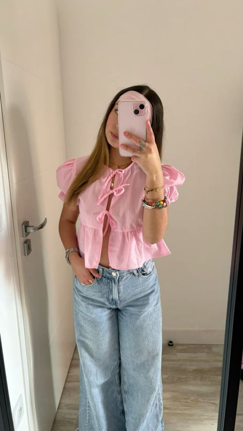 Top For Women Stylish, Pink Bow Top, Tops For Women Stylish, Fits Dress, European Girl, Minimalist Outfits, Outfit Inspo Summer, Bow Top, Outfit Inspo Casual