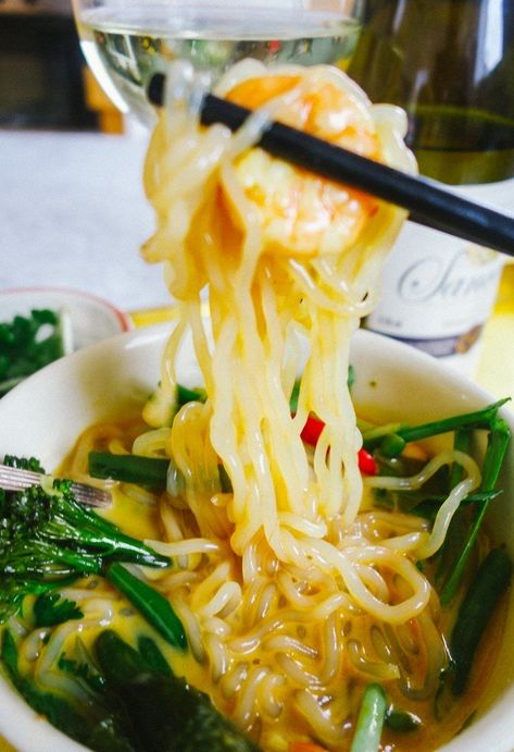 Zero Calorie Noodle Soup - The Londoner Zero Calorie Noodles, Miracle Noodles Recipe, Miracle Noodle, Miracle Noodles, Zero Calorie Foods, Shirataki Noodles, Noodle Recipe, Resep Diet, No Calorie Foods