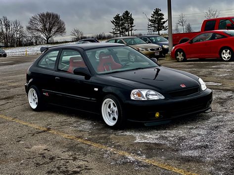 #ek9build #ek9 #hondacivic #hatchback #typer #honda #civic #vtec Honda Civic Hatchback Ek, 2000 Honda Civic Hatchback, Modded Honda Civic Hatchback, Honda Ek9 Type R, White Honda Civic, Honda Ek9, Honda Civic R, Honda Civic Ek9, Honda Civic 1998