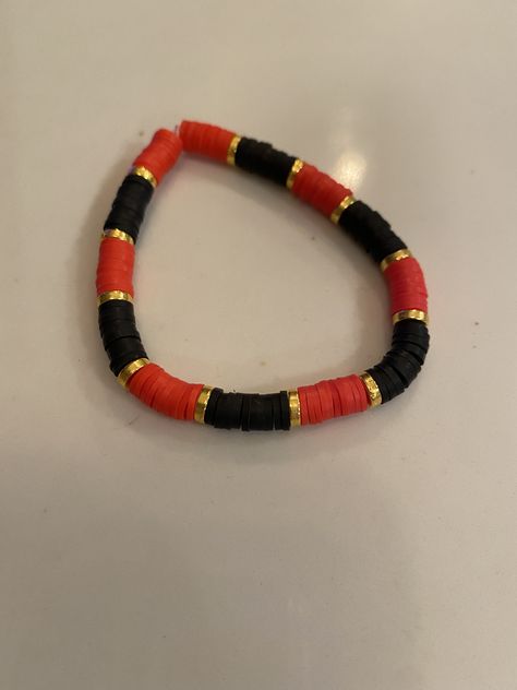 Black And Yellow Clay Bead Bracelet, Clay Bead Bracelet Ideas Red And Black, Clay Bead Bracelet Ideas Spiderman, Clay Bead Bracelet For Boys, Clay Bead Bracelet Ideas Dark Colors, Boys Beaded Bracelets, Boy Clay Bead Bracelet Ideas, Clay Bead Bracelets For Boys, Boy Clay Bead Bracelet