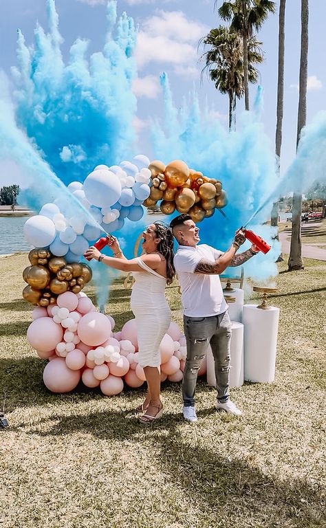 Photography and video | Gender Reveal Miami Creative Gender Reveals, Gender Reveal Video, Girls Party Games, Baby Gender Reveal Party Decorations, Gender Reveal Unique, Gender Reveal Party Theme, Gender Reveal Themes, Boy Gender Reveal, Color Burst