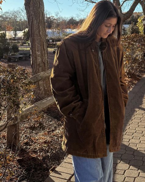 Maybe there was a $100 bill on the ground Really cool 50s/60s Deluxe Quality Outerwear Corduroy Coat in a tobacco brown color - fleece/fur lined | workwear chic Pictured on a small, but would better fit a medium/large | $150 Measurements: Shoulders: 19.5" Pit to pit: 22" Length: 30" #shopsunbather #vintageclothing #capemaycounty Corduroy Jacket Outfit, 100 Bill, Workwear Chic, Corduroy Coat, Corduroy Jacket, Vintage Clothes, On The Ground, Outfits Aesthetic, Jacket Outfits