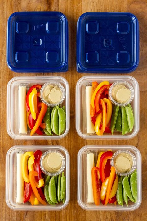 Hummus Snack Idea | Veggies & Hummus Snack Box - Unsophisticook Hummus Cups, Hummus Snack, Snack Boxes Healthy, Healthy Hummus, Super Snacks, Meal Prep Snacks, Easy Hummus, Healthy Food List, Healthy Work Snacks