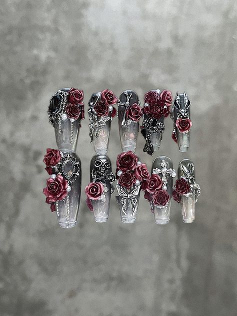 Gothic Rose Nails, Black Rose Nails, Evil Rabbit, Prep Nails, Almond Stiletto, Dry Rose, Rose Nail Art, Punk Nails, Gothic Nails