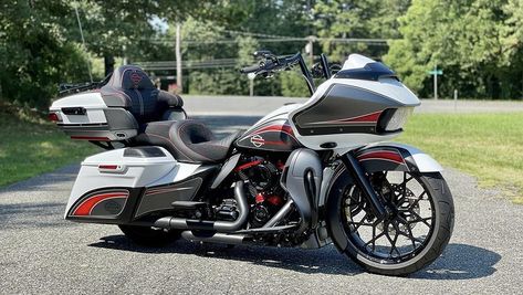 Harley Davidson Touring Bikes, Roadking Harley Davidson, 2014 Street Glide, Harley Street Glide Custom Paint, Harley Davidson Custom Bike, Harley Davidson Pictures, Road Glide Special, Harley Davidson Electra Glide, Harley Davidson Touring