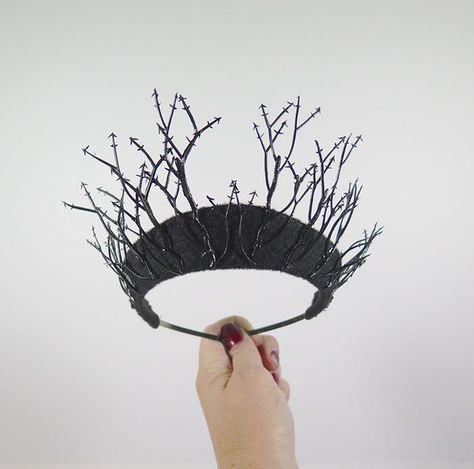 Handmade Crown Twig Crown, Vampire Fashion, Handmade Crown, Crown Handmade, Headpiece Diy, Diy Crown, Costume Halloween, A Thing, Got It