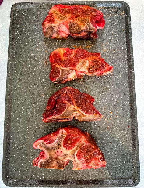 Beef Chuck Neck Bones Recipe, Beef Neck Bones Recipe Oven, Beef Bone Stew, Beef Neck Bones Recipe, Neck Bones Recipe, Pork Neck Bones Recipe, Southern Collard Greens, Meal Prep Guide, Southern Cornbread