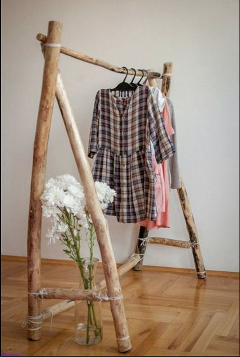 Koti Diy, Diy Clothes Rack, Clothing Racks, Clothes Hanging, Casual Decor, Boutique Decor, Southern Home, Shop Interior, Home Office Design