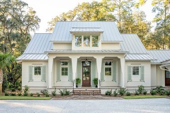 Moreland Point Residence - Court Atkins Group Low Country Homes, Southern Living House, Creole Cottage, Cottage House Plan, Southern Living House Plans, Cottage Style House Plans, Southern House Plans, Cottage Exterior, Southern Homes