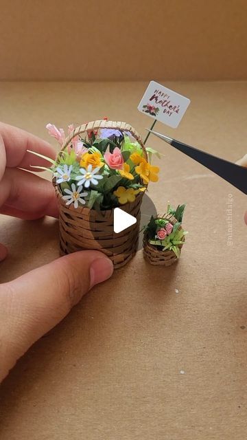 Miniature Flowers Diy, Miniature Flowers, Flower Diy, Floral Craft, Flower Diy Crafts, Flowers Diy, Miniature Art, May 11, Art Plastique