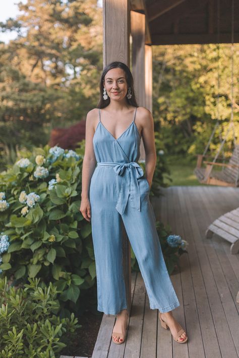 Summer Mom Outfits, Hot Mom Outfits, Jumpsuit Outfit Casual, Trendy Mom Outfits, Fashion Preppy, Chambray Jumpsuit, Casual Outfits For Moms, Summer Outfits For Moms, Jumpsuit Outfit