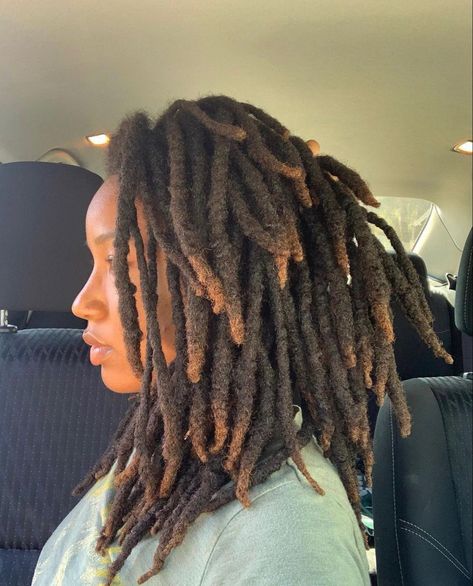 Semi Freeform Locs Women Short, Free Form Locs Women, Real Locs On Black Women, Semi Freeform Locs Women, 4b Locs, Thick Locs On Black Women, Dreads Black Women, Freeform Locs, Thick Locs