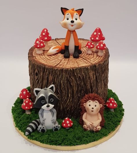 1 small Forest Animal Cake, Woodland Animal Cake, Forest Cake Woodland, Nature Birthday Cake, Forest Animals Cake, Woodland Animal Cake Ideas, Cupcake Forest Theme, Birthday Cake Woodland, 1st Birthday Cake Woodland