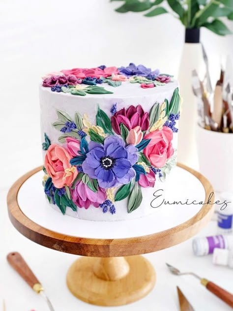 9 birthday cake designs with floral paintings | MÉLÒDÝ JACÒB 9 Birthday Cake, Birthday Cake Designs, Floral Cake Design, 9th Birthday Cake, Birthday Cake With Flowers, Spring Cake, Cake Decorating Ideas, Gateaux Cake, Creative Birthday