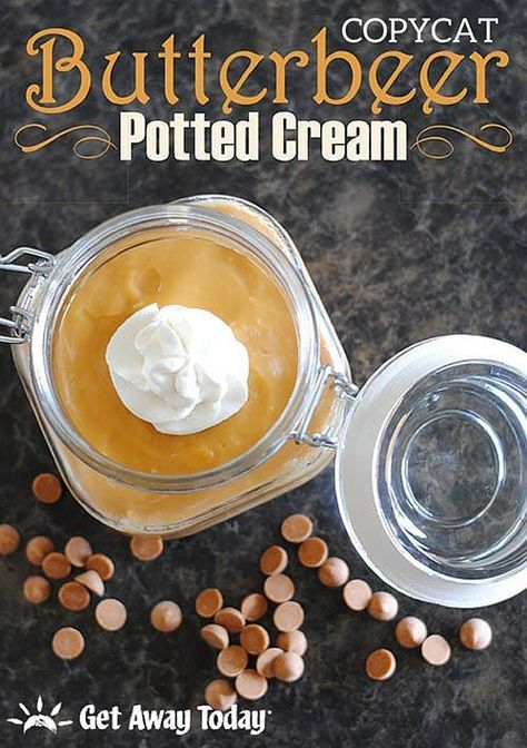 Butterbeer Potted Cream Copycat Recipe. Who doesn't love all things Harry Potter?! Get Away Today sells Universal Studios discount tickets, and also shares copycat recipes you'll love! Check out this Butterbeer recipe in today's article. Potted Cream Recipe, Butterbeer Pudding, Harry Potter Themed Food, Butter Beer Recipe Harry Potter, Harry Potter Snacks, Harry Potter Recipes, Harry Potter Butter Beer, Butterbeer Recipe, Butter Beer