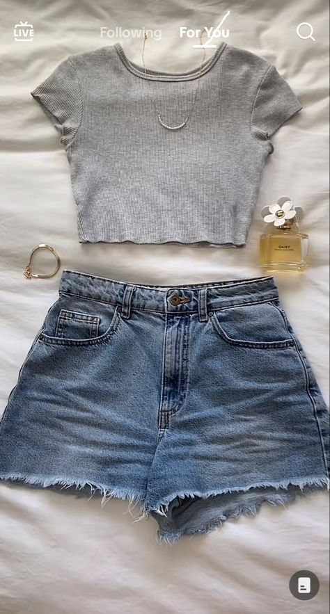 Summer Outfits 11-12, Out Fit Inspo Teens Summer, Clothes For Summer 2024, Aesthetic Outfits Teen Girl, Cute Outfits For Short Women, Casual Cute Outfits Summer, Summer Outfits Teenage Girl, Cute Outfits Shorts, Outfit Ideas For Summer Casual