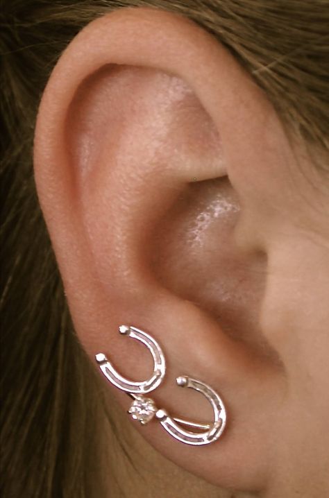 This Ear Climbers item by ChapmanJewelry has 125 favorites from Etsy shoppers. Ships from United States. Listed on 30 May, 2023 Horseshoe Earrings, Earring Minimalist, Ear Pin, Horse Earrings, Ear Climbers Earrings, Equestrian Jewelry, Estilo Country, Cowgirl Jewelry, Ear Climber