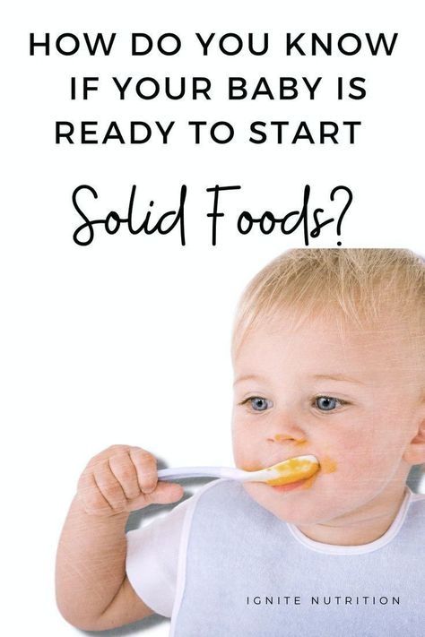 Between 4-6 months of age, your baby will start to show signs of readiness to let you know they are ready to start solid foods. We explain solid foods as complimentary foods because they are only going to be providing a small part of your baby’s nutrition to start, as the majority of their nutrition will still be coming from breastmilk/formula. Let’s dive into the how, what, when, and all things starting solids with your baby! Best First Baby Foods, Baby Food Storage, Baby First Solid Food, Introducing Solids, Starting Solid Foods, Baby Food Chart, Healthy Baby Food, Baby First Foods, Starting Solids