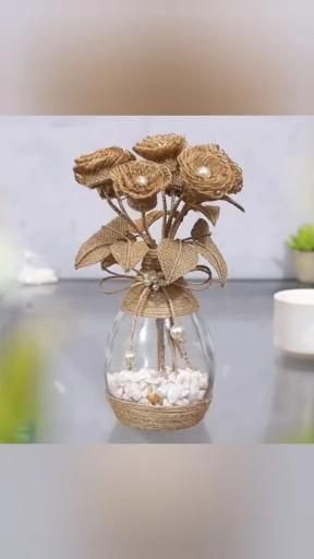 Jute Flower Vase, Bottle Crafts With Jute, Diy Boho Vase Decor, Jute Twine Crafts Diy, Jute Vase, Burlap Flower Tutorial, Jute Twine Crafts, Jute Flowers, Twine Crafts