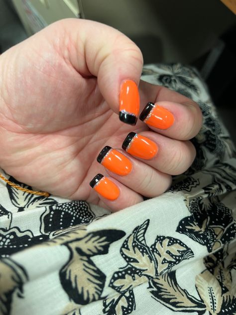 Black And Orange Tip Nails, Orange Black Nails Design, Orange Nails Black Tips, Black Orange And White Nails, Orange Nails With Black Tips, Black Nails With Orange Tips, Orange And Black French Tip Nails, Orange And Black Nail Ideas, Orange And Black Ombre Nails