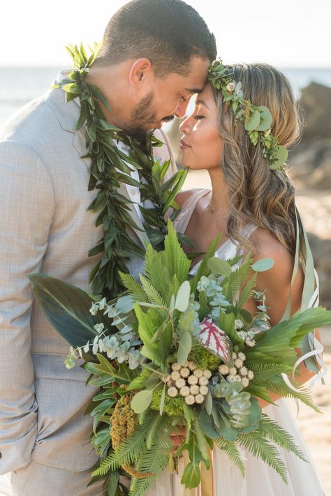 View Maui Wedding Photography by Top Photographers in Maui, HI Greens Bouquet, Island Wedding Dresses, Hawaiian Wedding Dress, Polynesian Wedding, Fiji Wedding, Hawaii Wedding Photography, Maui Photographers, Renewal Wedding, Hill Photography