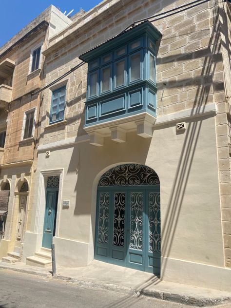 Malta Doors, Maltese House, Arabian Architecture, European Cottage, Mediterranean Homes, Unique Doors, Interior Projects, House Inspo, Maltese