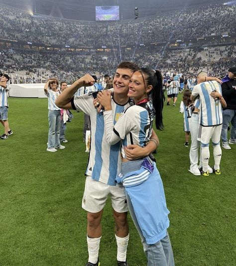 Football Player Girlfriend, Wags Soccer, Soccer Relationships, Football Player Boyfriend, Dybala Hair, Players Wives, Soccer Girlfriend, Soccer Couples, Football Girlfriend