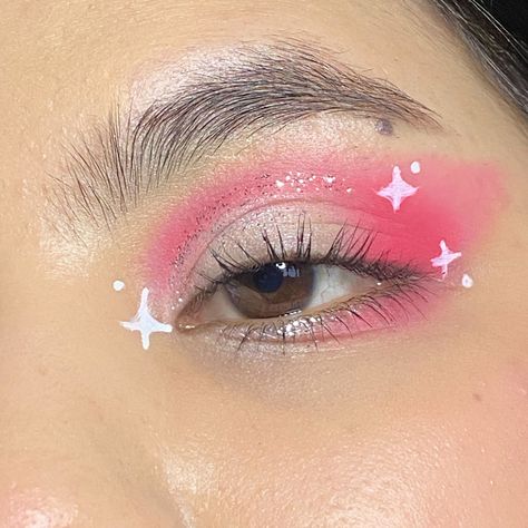 Pink Aesthetic Makeup Looks, Pink Cow Makeup, Fun Pink Makeup Looks, Subtle Clowncore Makeup, Cute Pink Eyeshadow Looks, Pink Pony Club Makeup, Pastel Makeup Aesthetic, Fluttershy Makeup, Fairy Makeup Pink