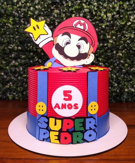 Topo de bolo no tema super mario bros todo feito em camadas para arrasar na festa de aniversário Bolo Mario Bros, Super Mario Bros Party Ideas, Super Mario Bros Party, Mario E Luigi, Ethiopian Clothing, Mario Bros Party, Super Mario Bros, Lucca, Mario Bros