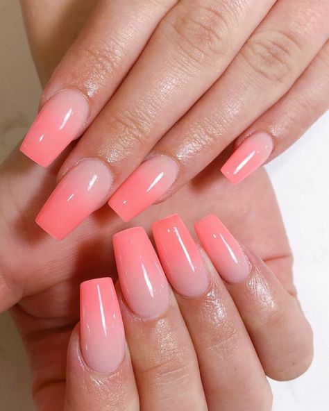 Summer Mani And Pedi Ideas, Peach Ombre Nails, Coral Acrylic Nails, Coral Ombre Nails, Coral Pink Nails, Peach Colored Nails, French Tip Gel Nails, Short Coffin Nails Designs, Black Ombre Nails