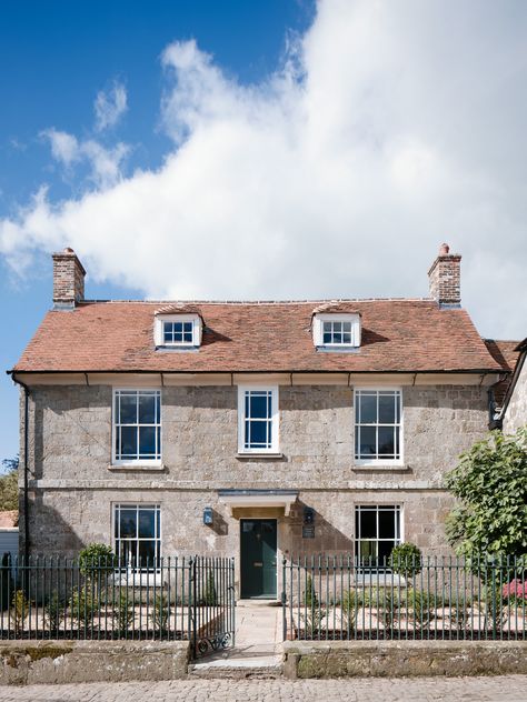 Blue Period: An English Manor House Channels Picasso - Remodelista British Farmhouse, Sims3 House, French Manor House, English Farmhouse, English Manor Houses, Farmhouse Paint Colors, Victorian Farmhouse, Blue Period, English Manor