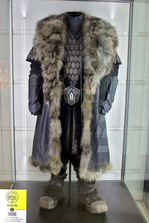 Thorin Hobbit Cosplay, Hobbit Costume, Costume Viking, Armor Clothing, Clothes Reference, Viking Costume, Viking Clothing, Leather Armor, Medieval Armor