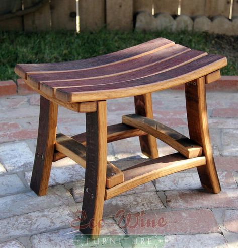 Barrel Furniture Ideas, Oak Barrel Furniture, Bourbon Barrel Furniture, Wine Barrel Diy, Wine Barrel Chairs, Wine Barrel Decor, Wine Barrel Crafts, Barrels Diy, Whiskey Barrel Furniture