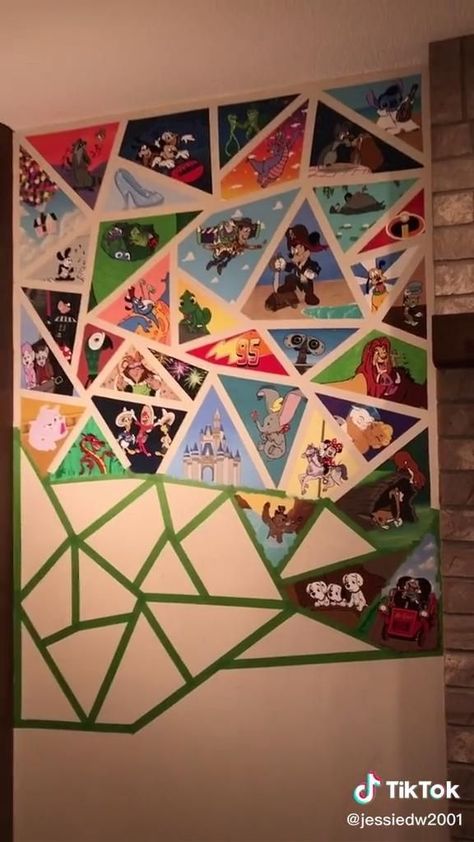 Cool Drawing To Put On Your Wall, Diy Disney Canvas Art Ideas, Painted Disney Wall, Cartoon Characters Bedrooms, Disney Character Wall Mural, Wall Painting Anime Ideas, Disney Room Paint Ideas, Disney Wall Murals Bedroom, Disney Mural Ideas