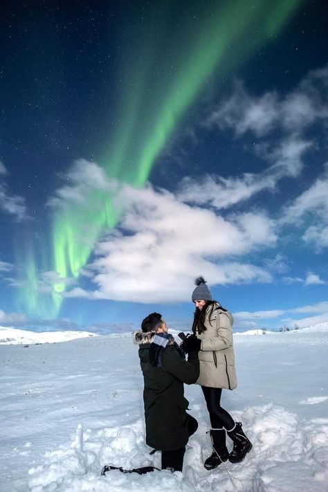 Iceland Vacation, Proposal Pictures, Dream Dates, Couple Picture Poses, My Kind Of Love, Couples Poses For Pictures, Dreamy Wedding, Future Life, Couple Aesthetic