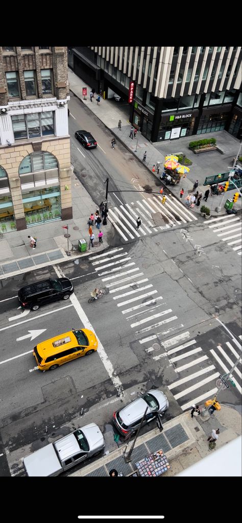 NYC times square busy street with taxi from above angle of crosswalks Street View From Above, New York Crosswalk, City Above View, Busy Street Drawing, Above Angle Reference, High Angle Perspective, Street View Drawing, Street Top View, Street From Above