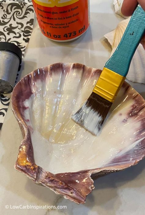 How To Decoupage A Shell, How To Decoupage Scallop Shells, Clam Shell Decoupage, Mod Podge Sea Shells, She’ll Decoupage, Tissue Paper For Decoupage, Decoupage Scallop Shells, How To Decopauge Oyster Shell, Decoupage Seashells Diy