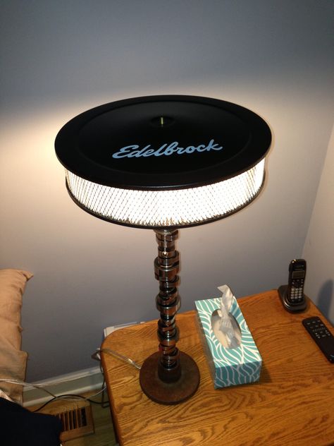 Table lamp from scrap camshaft. Turbo Lamp Diy, Lamp Made From Old Sewing Machine, Barb Wire Lamp, Camshaft Lamp, Racing Lamps, Cake Stand, Lamps, Table Lamp, Garage