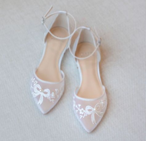 Wedding Shoes With Bow, Wedding Heels Comfortable, Gold Bridesmaid Shoes, Lace Wedding Heels, Wedding Flat Shoes, Comfortable Wedding Heels, Comfortable Bridal Shoes, Peep Toe Wedding Shoes, Glitter Wedding Shoes