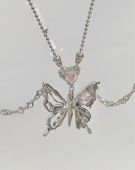 ْ on Twitter: "butterfly necklace https://t.co/8vh59niNii" / Twitter Simple Necklaces, Pretty Jewelry Necklaces, Fancy Jewellery Designs, Magical Jewelry, Girly Accessories, Fancy Jewellery, Funky Jewelry, Birthday Wishlist, Girly Jewelry