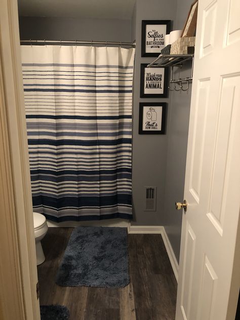 Blue Small Bathrooms, Navy Blue Bathroom Decor, Navy Blue Shower Curtain, Boys Bathroom Decor, Navy Blue Bathrooms, Navy Home Decor, Beautiful Bathroom Decor, Gray And White Bathroom, Gray Bathroom Accessories