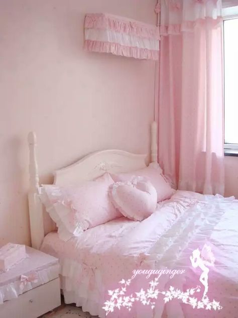 Dolly Bedroom, Kawaii Room Ideas, Pink Rooms, Princess Palace, Dream Bedroom Inspiration, Pink Bedroom For Girls, Cute Bedroom Ideas, Princess Room, Girly Room