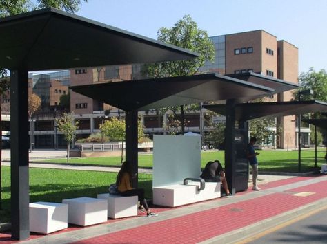 Modular shelters waiting bus GPDUE | Porch for bus stop by Metalco Bus Stop Design, Steel Architecture, Bus Shelters, Canopy Architecture, Bus Stand, Shelter Design, Outdoor Shelters, Canopy Shelter, Rooftop Patio