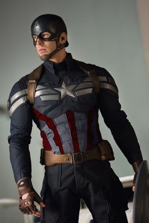 Captain America Outfit, Winter Soldier Wallpaper, Winter Soldier Costume, Captain America Suit, Captain America 2, Captain America Cosplay, Captain America The Winter Soldier, Captain America Wallpaper, Captain America Costume