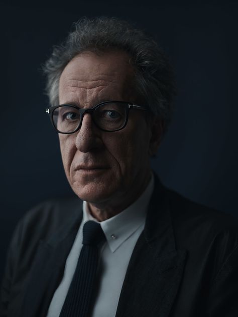 Celebrity Portraits Geoffrey Rush, Low Key Portraits, Joey Lawrence, Portraits Inspiration, Male Portraits, Corporate Portrait, Photography Portraits, Business Portrait, Celebrity Portraits